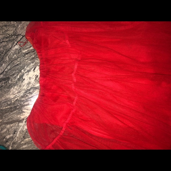 Red tutu - Picture 3 of 4